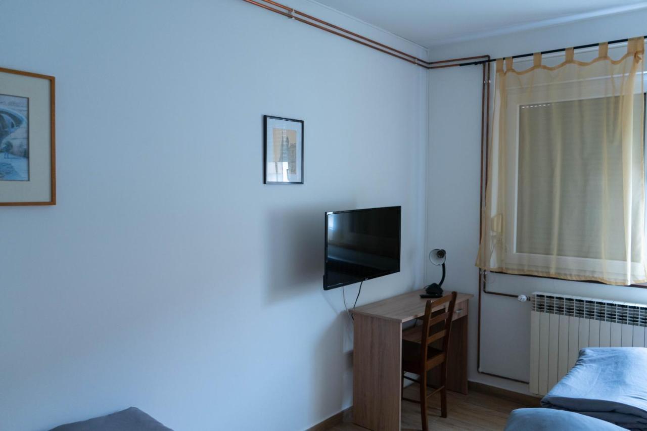Apartment Eurho Osijek Exteriör bild