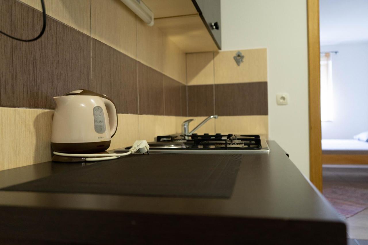 Apartment Eurho Osijek Exteriör bild