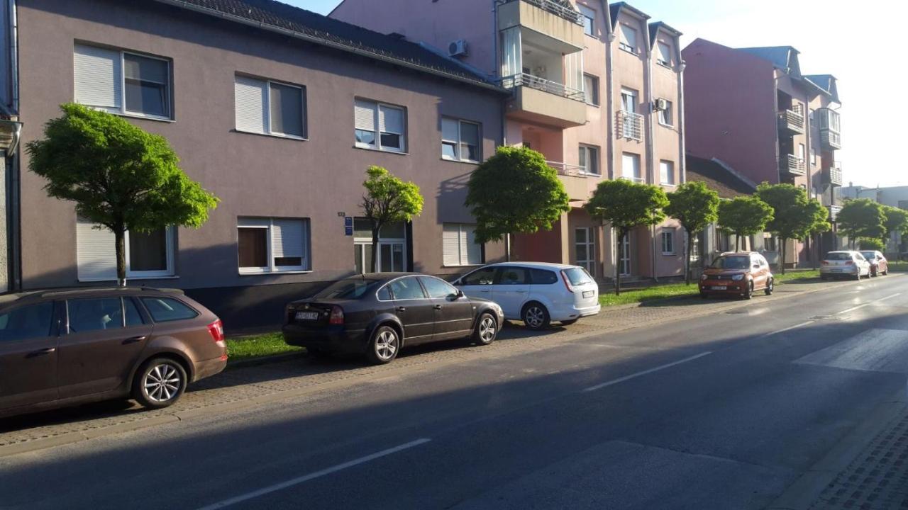 Apartment Eurho Osijek Exteriör bild