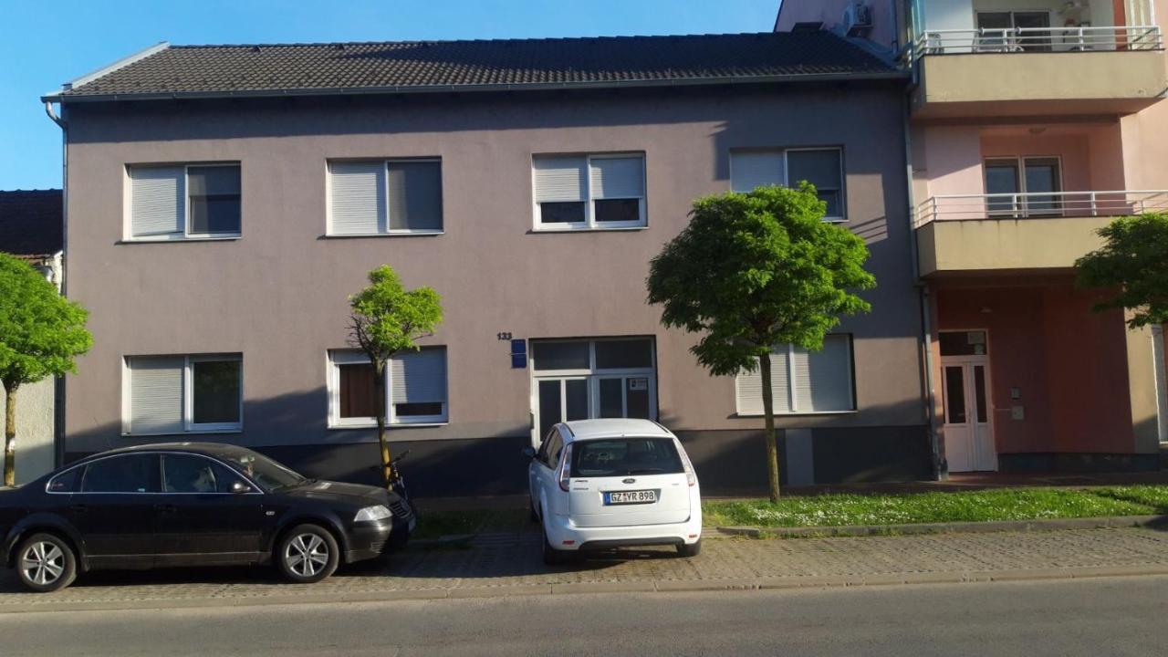 Apartment Eurho Osijek Exteriör bild